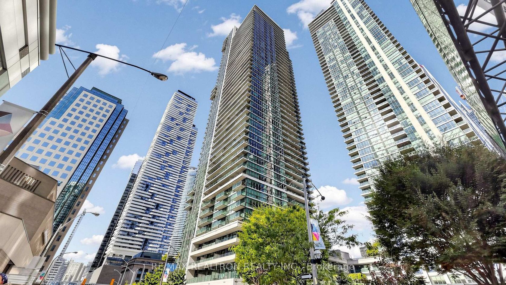 2211 - 33 Bay Street, Waterfront Communities C1, Toronto photo number 2
