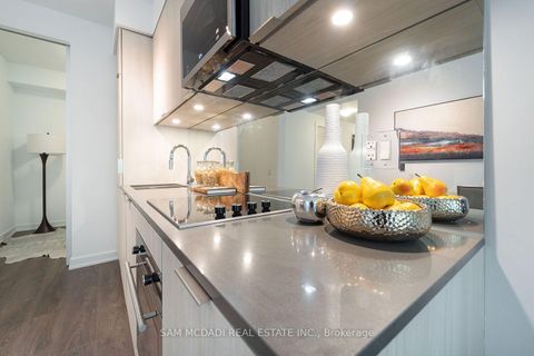 Photo 9 at 301 - 609 Avenue Road, St. Clair, Toronto