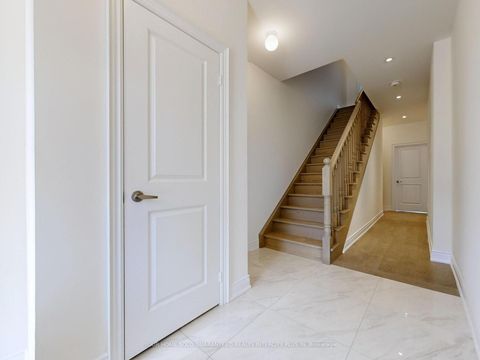 Photo 7 at 124 Tennant Circle, Vellore Village, Vaughan