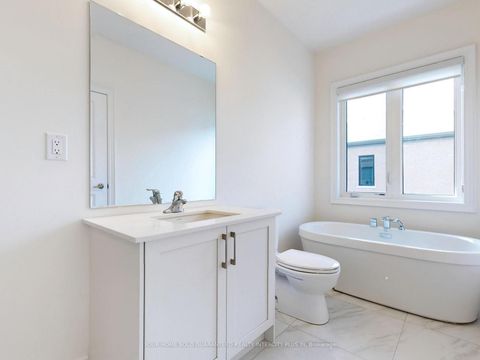 Photo 31 at 124 Tennant Circle, Vellore Village, Vaughan