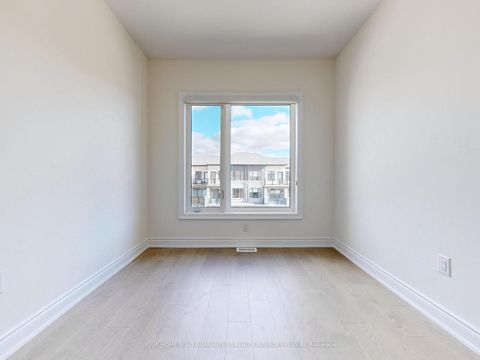Photo 34 at 124 Tennant Circle, Vellore Village, Vaughan