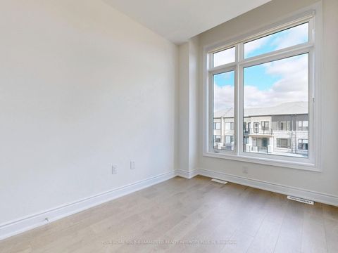 Photo 36 at 124 Tennant Circle, Vellore Village, Vaughan