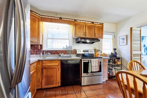 Photo 9 at 122 Haileybury Drive, Bendale, Toronto