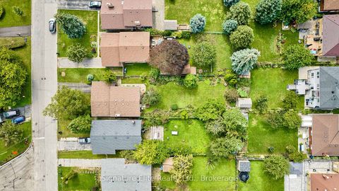Photo 38 at 122 Haileybury Drive, Bendale, Toronto