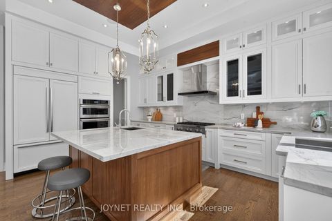 Photo 11 at 119 Patricia Avenue, Newtonbrook West, Toronto