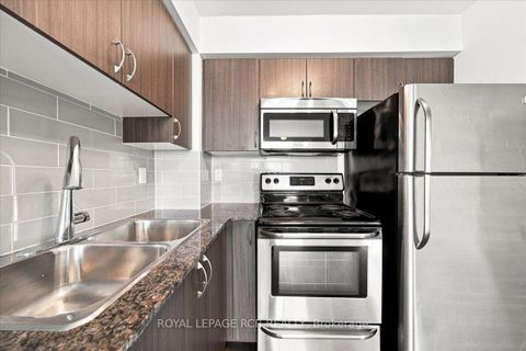 Photo 6 at 908 - 812 Lansdowne Avenue, Junction, Toronto