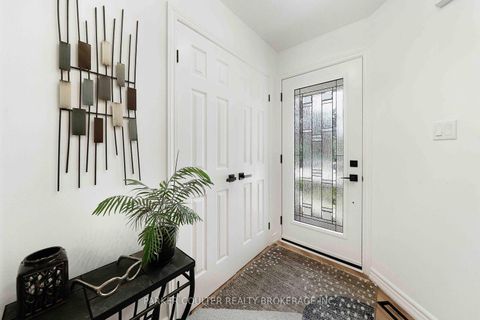 Photo 5 at 22 Taylor Drive, Bayshore, Barrie