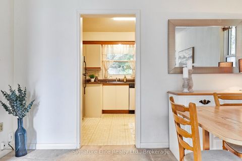 Photo 6 at 15 Bonny Lynn Court, Ionview, Toronto
