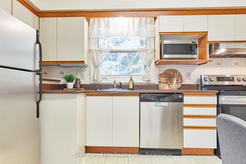 Photo 10 at 15 Bonny Lynn Court, Ionview, Toronto