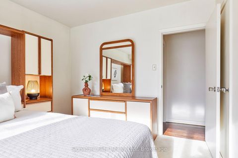 Photo 14 at 15 Bonny Lynn Court, Ionview, Toronto