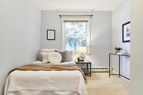 Photo 18 at 15 Bonny Lynn Court, Ionview, Toronto