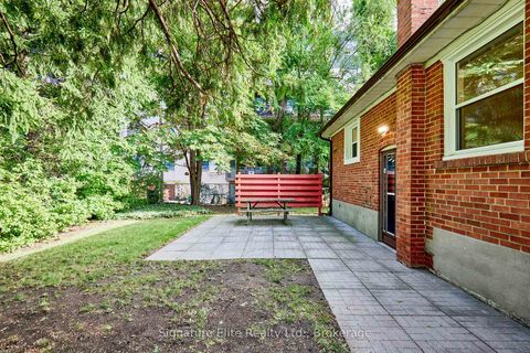 Photo 33 at 15 Bonny Lynn Court, Ionview, Toronto
