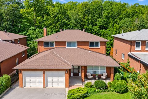 Photo 1 at 124 Stilecroft Drive, York University Heights, Toronto