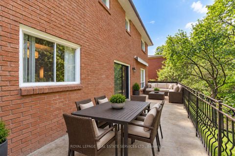Photo 18 at 124 Stilecroft Drive, York University Heights, Toronto