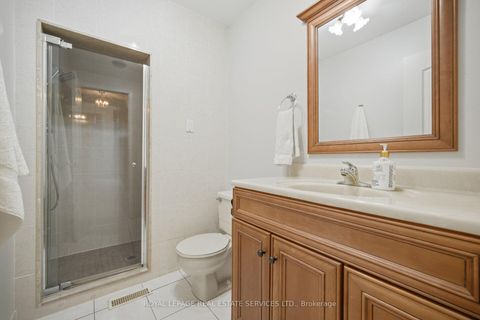 Photo 21 at 124 Stilecroft Drive, York University Heights, Toronto