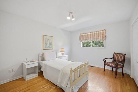 Photo 27 at 124 Stilecroft Drive, York University Heights, Toronto