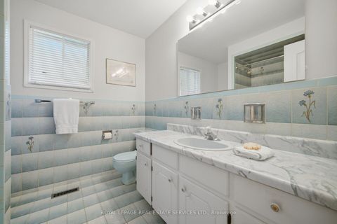 Photo 30 at 124 Stilecroft Drive, York University Heights, Toronto
