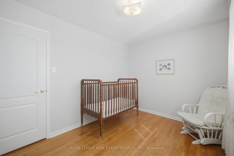 Photo 31 at 124 Stilecroft Drive, York University Heights, Toronto