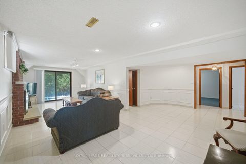 Photo 35 at 124 Stilecroft Drive, York University Heights, Toronto