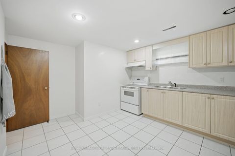Photo 38 at 124 Stilecroft Drive, York University Heights, Toronto