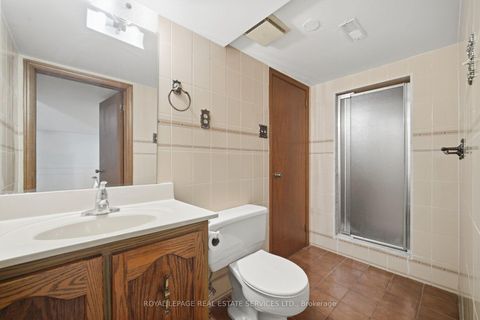 Photo 41 at 124 Stilecroft Drive, York University Heights, Toronto