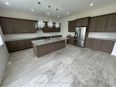Photo 7 at 19 Mumberson Street, Cookstown, Innisfil