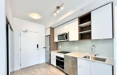 Photo 1 at 616 - 543 Richmond Street W, Waterfront Communities C1, Toronto