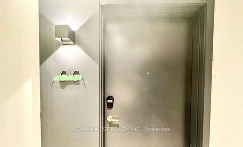 Photo 3 at 616 - 543 Richmond Street W, Waterfront Communities C1, Toronto