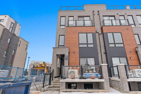 Photo 2 at 43 - 30 Liben Way, Malvern, Toronto