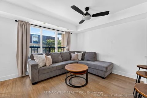 Photo 7 at 2020 - 125 George Appleton Way, CFB, Toronto