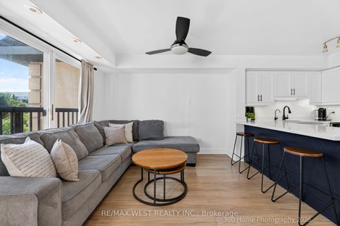Photo 8 at 2020 - 125 George Appleton Way, CFB, Toronto