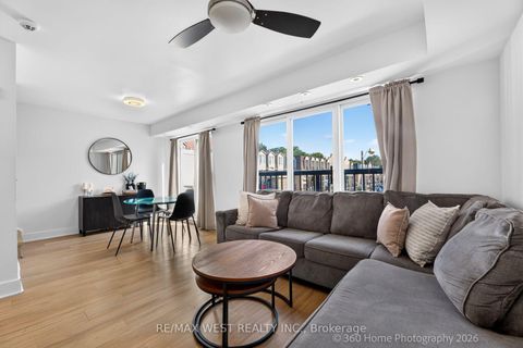 Photo 9 at 2020 - 125 George Appleton Way, CFB, Toronto