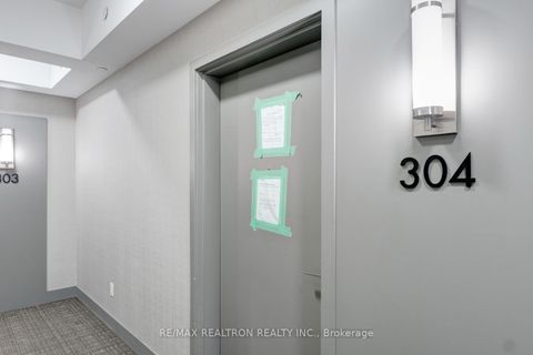 Photo 8 at 304 - 120 Canon Jackson Drive, Amesbury, Toronto