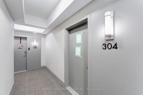 Photo 9 at 304 - 120 Canon Jackson Drive, Amesbury, Toronto