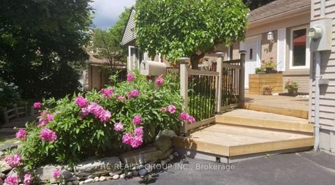 Photo 2 at 75 Shilton Road, Malvern West, Toronto