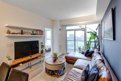 Photo 6 at 507 - 1603 Eglinton Avenue W, Oakwood Village, Toronto