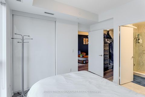 Photo 11 at 507 - 1603 Eglinton Avenue W, Oakwood Village, Toronto