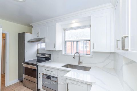 Photo 12 at 27 Innismore Crescent, Maryvale, Toronto