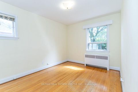 Photo 17 at 27 Innismore Crescent, Maryvale, Toronto