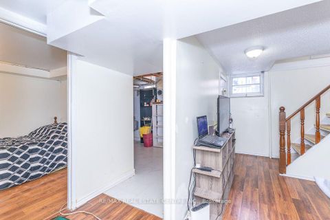 Photo 34 at 27 Innismore Crescent, Maryvale, Toronto