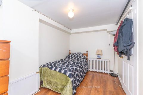 Photo 36 at 27 Innismore Crescent, Maryvale, Toronto