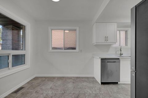 Photo 5 at 15 Millington Crescent, Central, Ajax