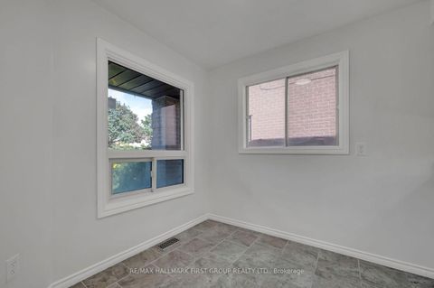 Photo 24 at 15 Millington Crescent, Central, Ajax