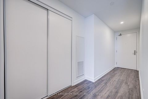 Photo 3 at 601 - 33 Helendale Avenue, Eglinton, Toronto