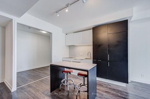 Photo 10 at 601 - 33 Helendale Avenue, Eglinton, Toronto