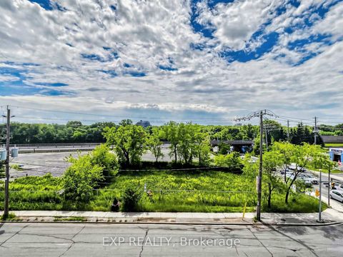 Photo 14 at 415 - 3520 Danforth Avenue, Oakridge, Toronto