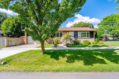 Photo 1 at 15 Velma Drive, Queensway, Toronto