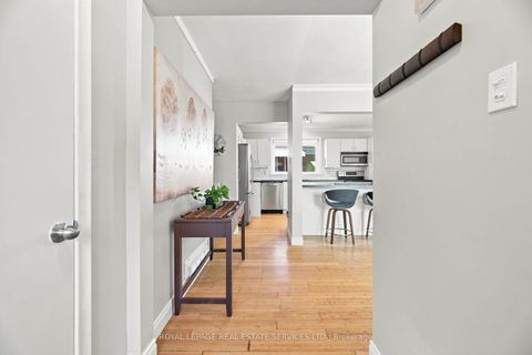 Photo 5 at 15 Velma Drive, Queensway, Toronto