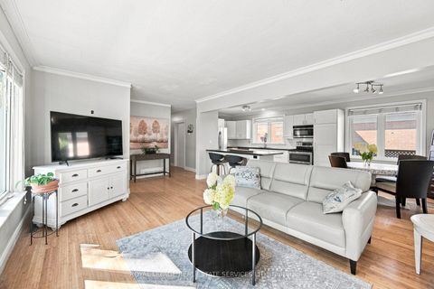 Photo 6 at 15 Velma Drive, Queensway, Toronto