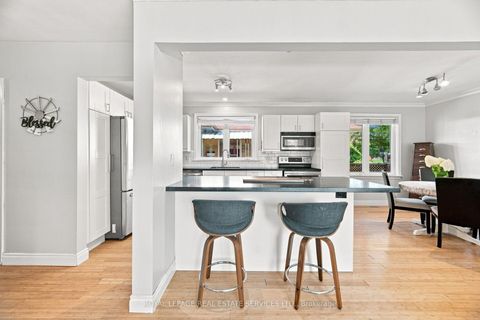 Photo 14 at 15 Velma Drive, Queensway, Toronto